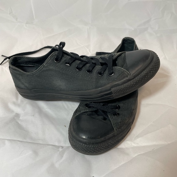 Converse Chuck Taylor All Stars Low All Black Canvas Sneakers - Picture 2 of 5
